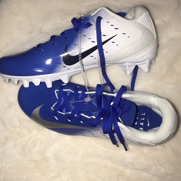 Never worn Kids 5y Football cleat - Picture 1 of 1